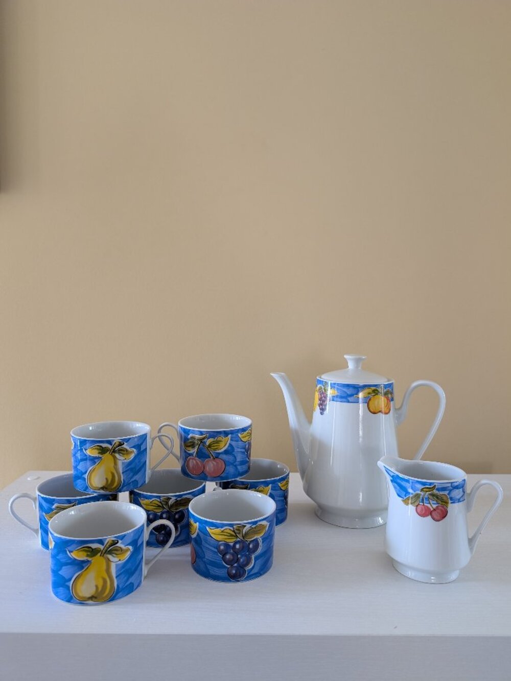 GALLERY BY INHESION VINTAGE FRUIT TEA SET- TEAPOT, MUGS, CREAM JUG